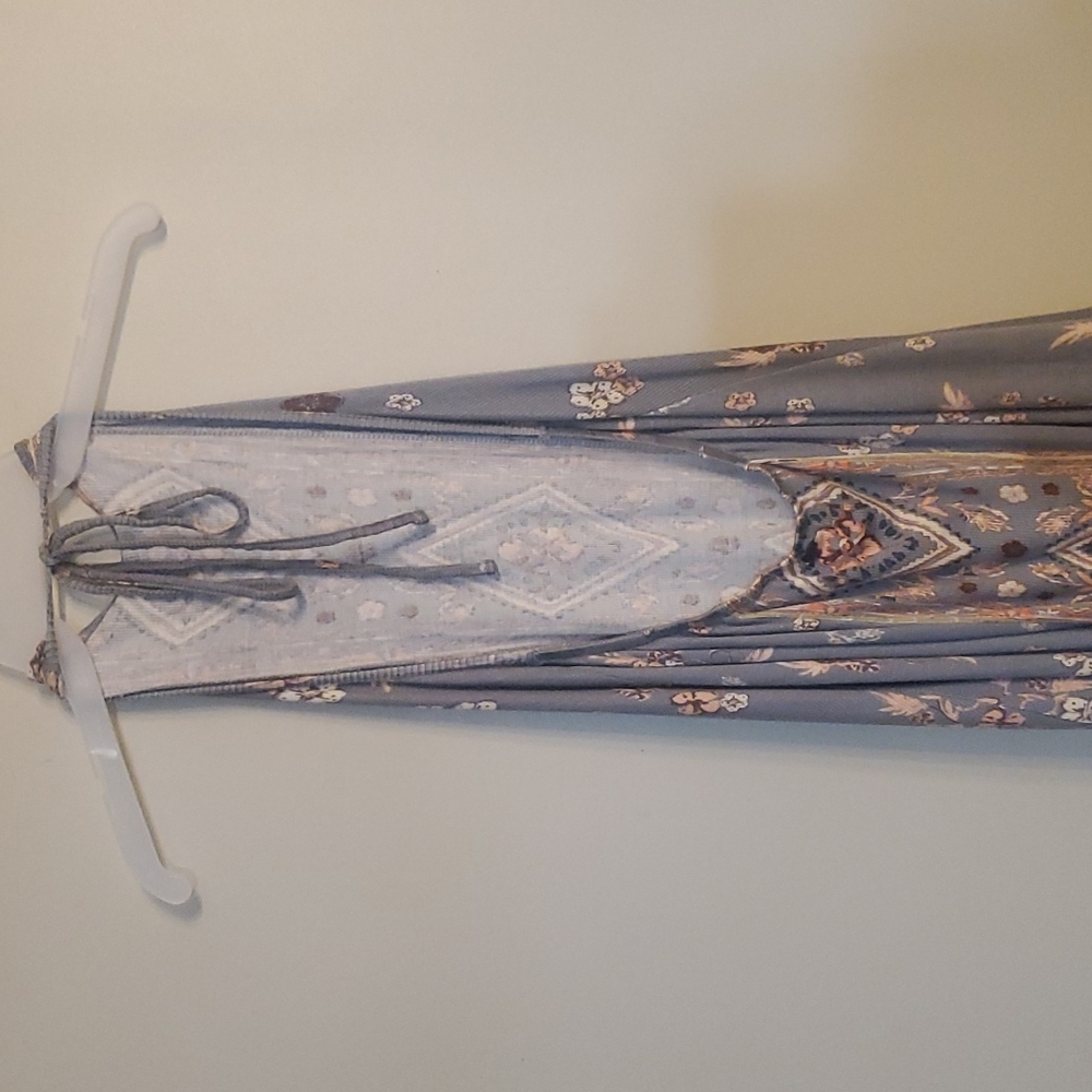 Sundress - Picture 4 of 6